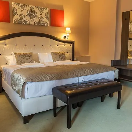 Sappusztai Vendeghaz 4*